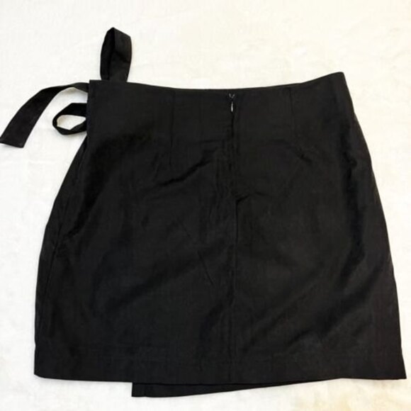 HYFVE Black Asymmetrical Tie Front Skort Skirt Women's L - Picture 3 of 9